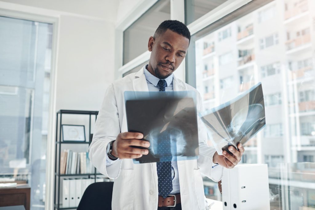 Assurance santé internationale : quelle différence entre symptôme aigu ou chronique ?